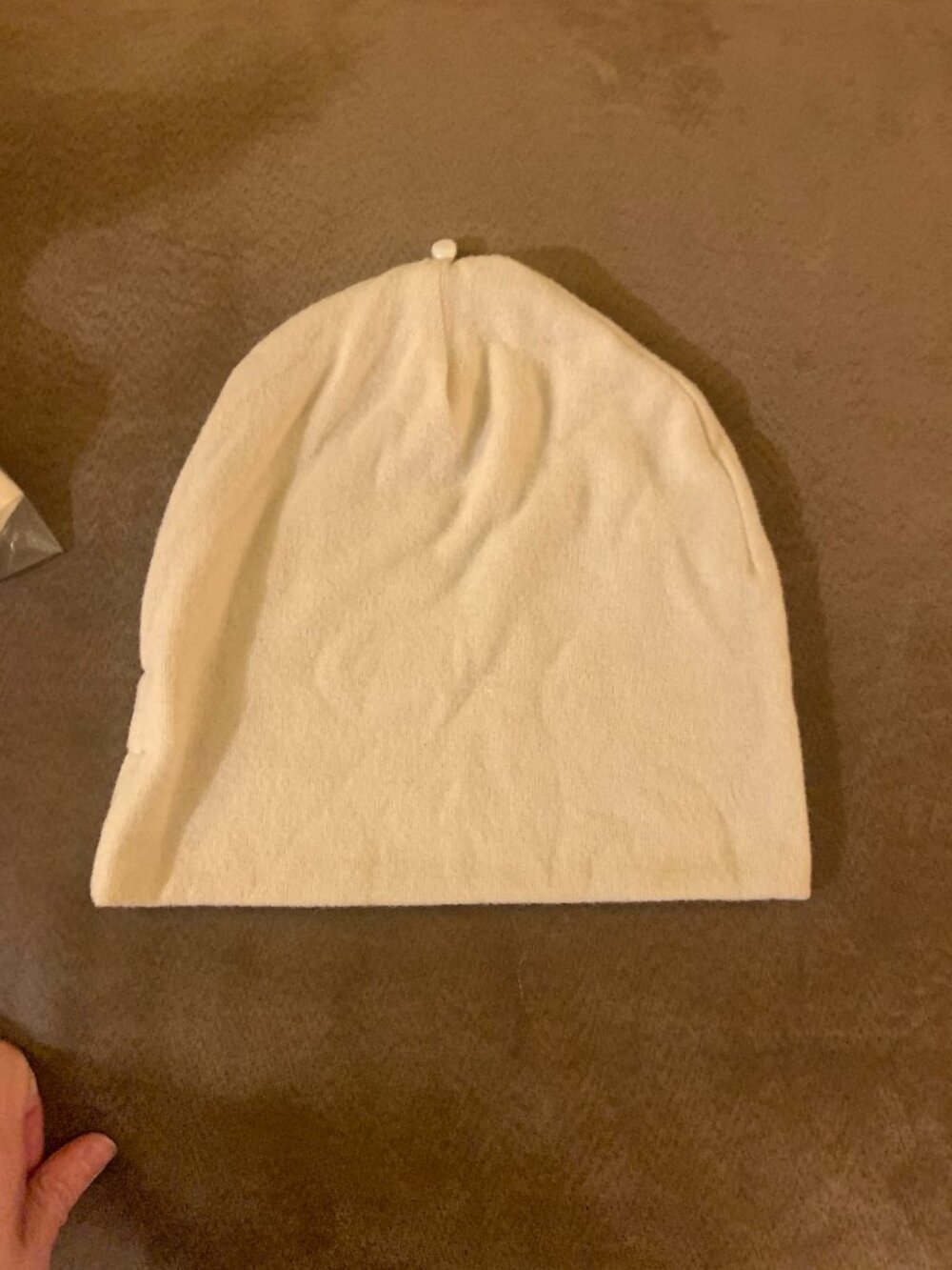 DONNI Sweater pearl beanie creme